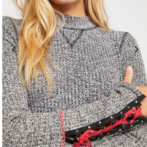 🍒NWT🍒 FREE PEOPLE THERMAL CUFFS LACE UP - Picture 4 of 5